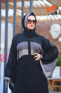 عبايات خليجية سوداء