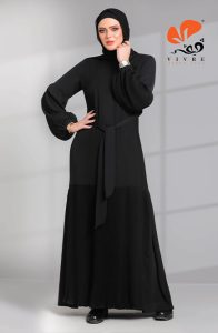 عبايات سوداء مصرية