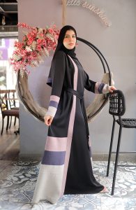 عبايات سوداء للبنات